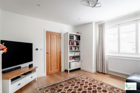 Watermark - 24 Manor Drive-24.jpg