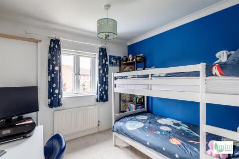 Watermark - 24 Guernsey Close-8.jpg