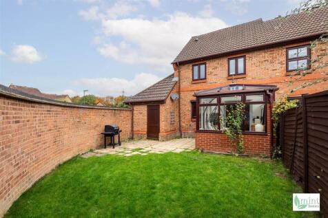 Watermark - 24 Guernsey Close-23.jpg