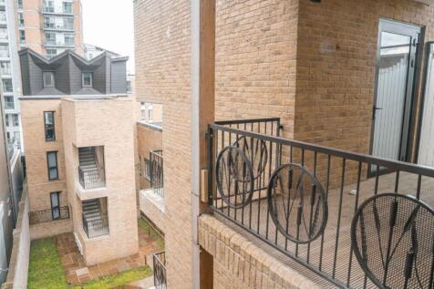 FRONT PRIVATE TERRACE