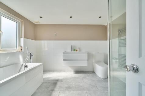 Master En-Suite