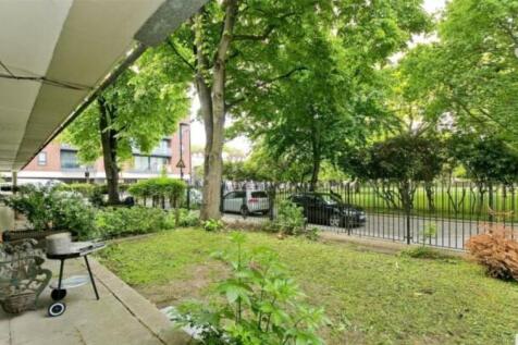 PATIO COMMUNAL GARDEN