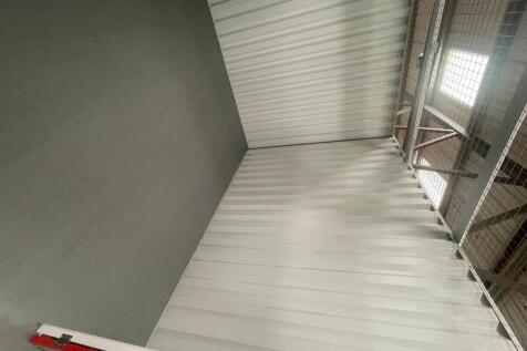 Right side 85sqft