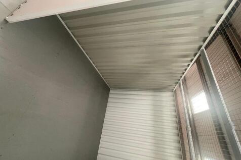 Left side 85sqft