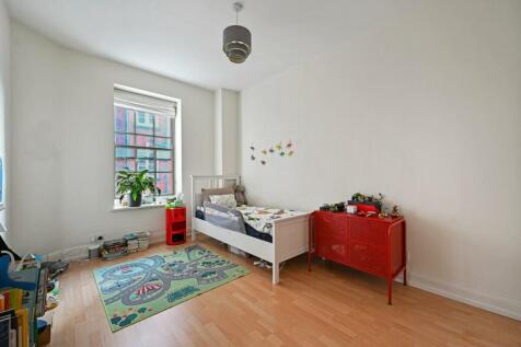 TEC - 15 St Johns Wood Court - Bedroom3 (1).jpg