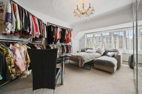 TEC - 12 St Georges Road - Bedroom3 (1).jpg