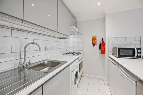 BCTEC - Flat 2, 57a Abbey Road - Kitchen (3).jpg
