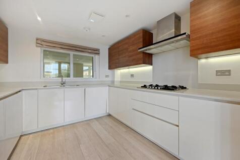 RCTEC- Flat 13 Havana Drive- Kitchen 3 (1).jpg