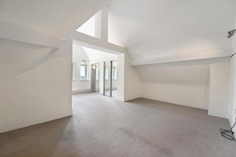 RCTEC- Flat 27, 2 Havana Drive- bedroom B3 (1).jpg