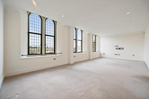 RCTEC- Flat 5 Havana Drive- Reception 2 (1).jpg