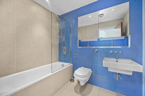 RCTEC- flat 14, 141-153 drummond street- bathroom 