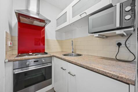 TEC - 504 Lyndhurst Court - Kitchen1 (1).jpg
