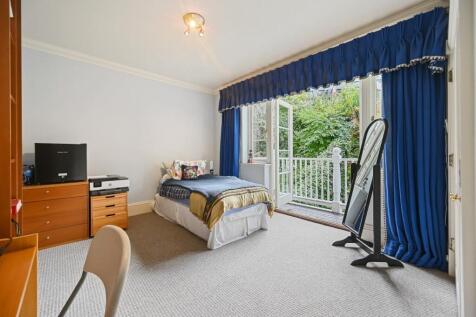 RCTEC- 14 parklands- bedroom A3 (1).jpg