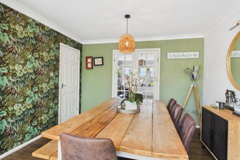 Dining/Sitting Room