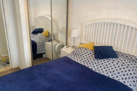 bedroom second picture