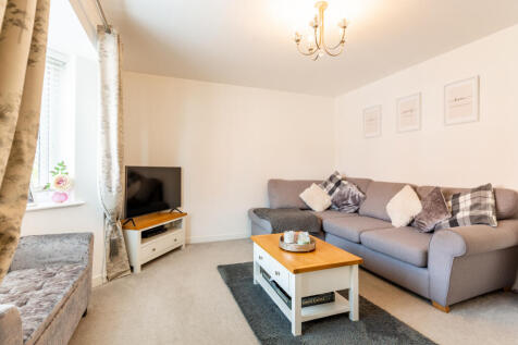 Robinson David Estate Agents 27 Cornflower Way Hig