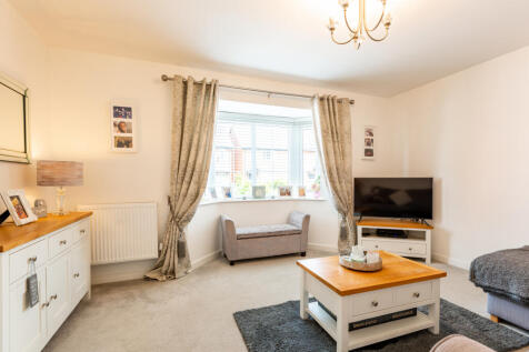 Robinson David Estate Agents 27 Cornflower Way Hig