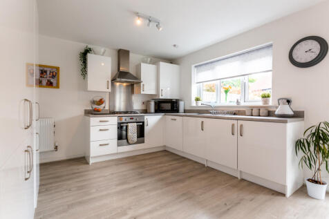 Robinson David Estate Agents 27 Cornflower Way Hig