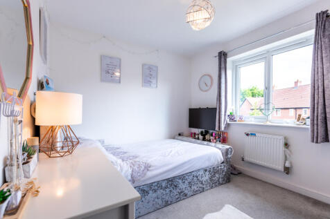 Robinson David Estate Agents 27 Cornflower Way Hig
