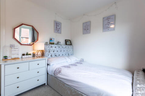 Robinson David Estate Agents 27 Cornflower Way Hig