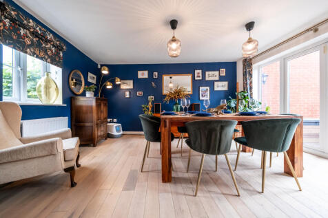 Kitchen/Dining (2)