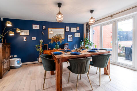 Kitchen/Dining (3)
