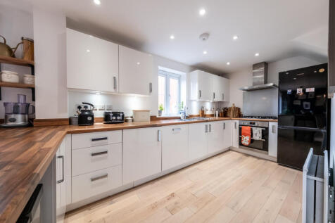Kitchen/Dining (4)