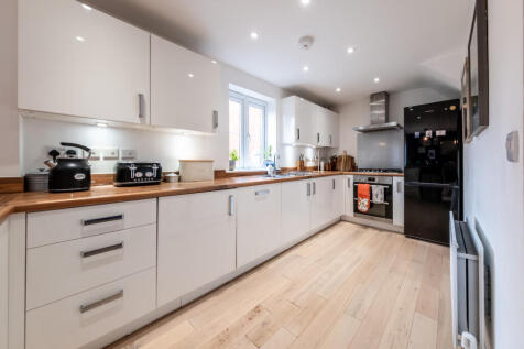 Kitchen/Dining (5)