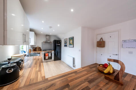 Kitchen/Dining (11)