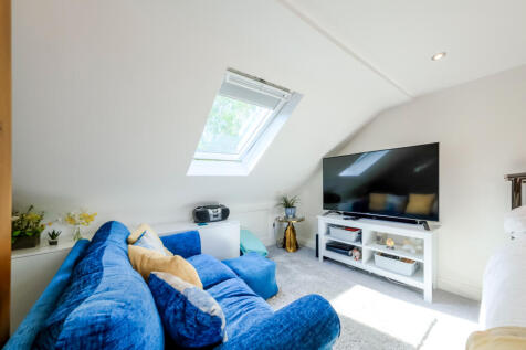 Bedroom 2 (4)