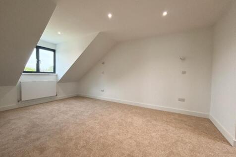Principal bedroom-2.jpg