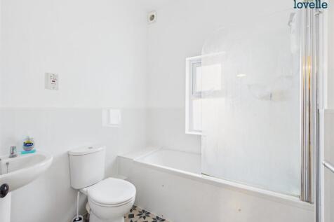 CAM01383G0-PR0399-STILL005.jpg