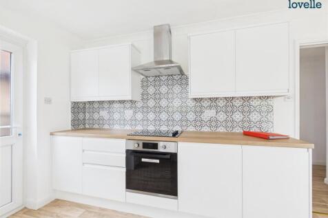 12 BG kitchen 2.jpg