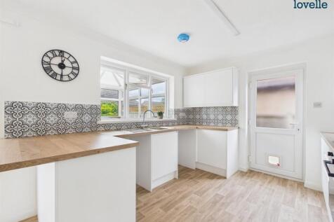 12 BG kitchen.jpg