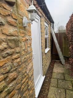 outbuilding 1.jpg