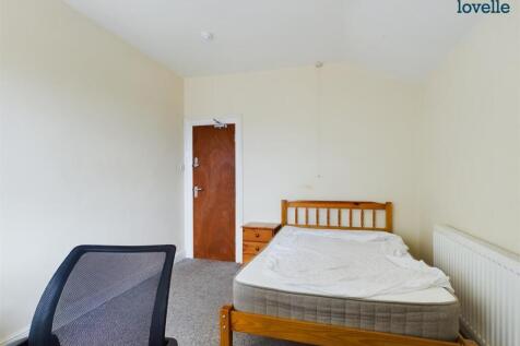 CAM01383G0-PR0107-STILL012.jpg