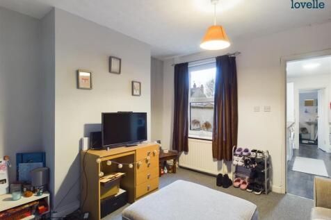 CAM01383G0-PR0170-STILL006.jpg