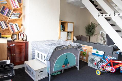 Property Image 4
