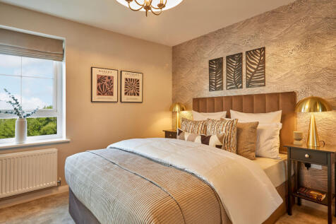 En suite main bedroom in the Moresby