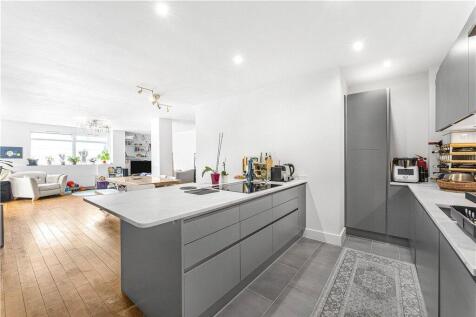 Kitchen/Reception