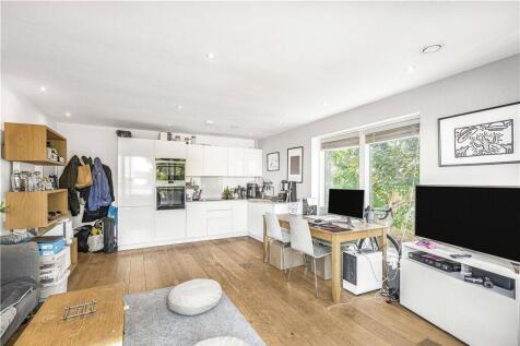 Reception/Kitchen