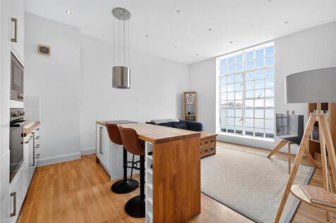 Reception/Kitchen