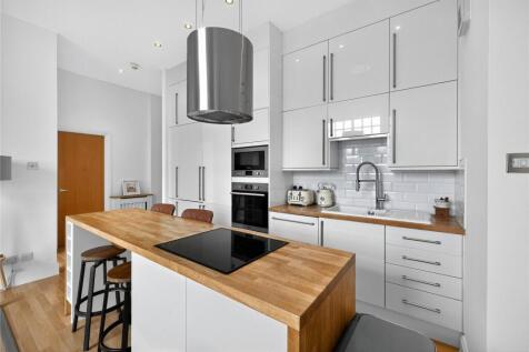 Reception/Kitchen