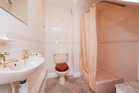 DOWNSTAIRS SHOWER ROOM
