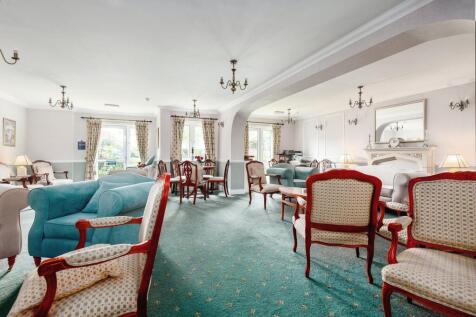 RESIDENTS LOUNGE