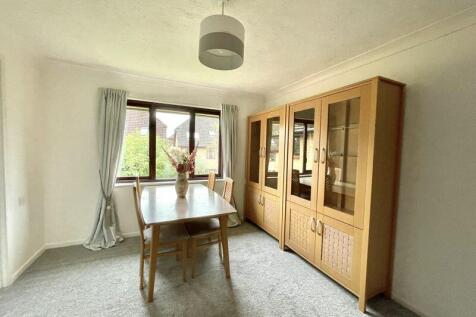 Living room/dining room