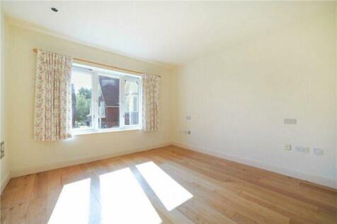 MASTER BEDROOM WITH ENSUITE