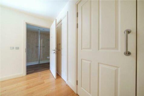 SECOND DOUBLE BEDROOM