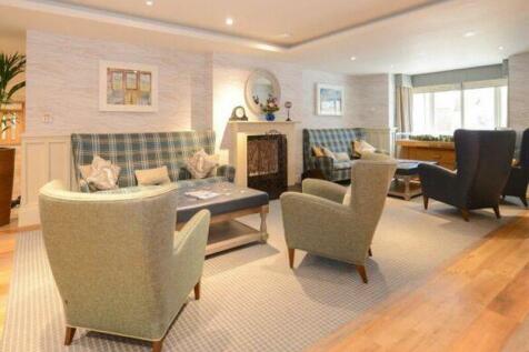 RECEPTION LOUNGE