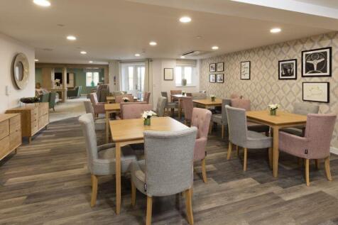 COMMUNAL LOUNGE